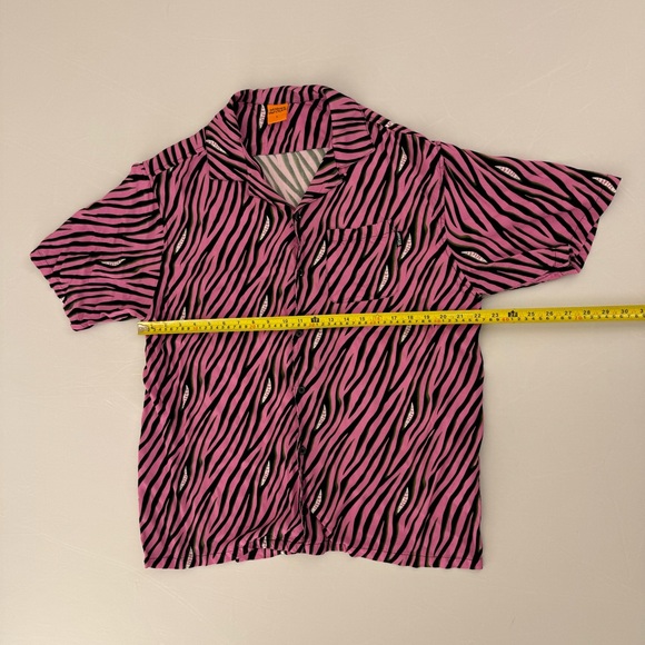 Pink Zebra Striped Men’s Large SS Designs Untitled Button Shirt Short Sleeve - Picture 5 of 7